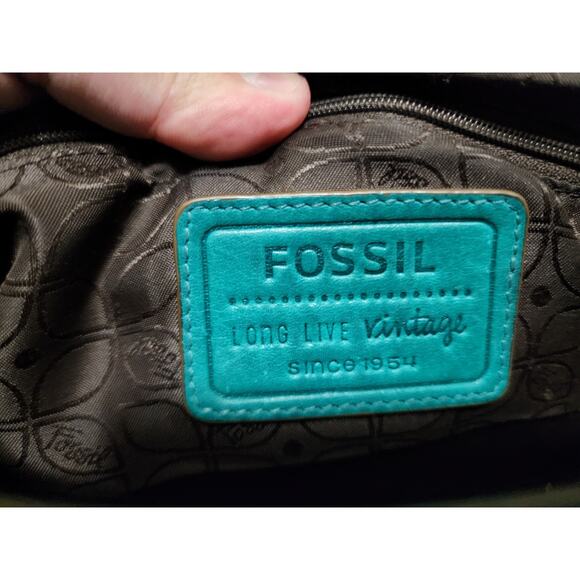 FOSSIL Vtg Y2K Maddox Messenger Bag Pebbled Leather Emerald Green Bag Charm Key - Picture 9 of 12